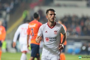 LOSC - Mercato : Luis Campos refroidi sur la piste d’Emre Kilinc